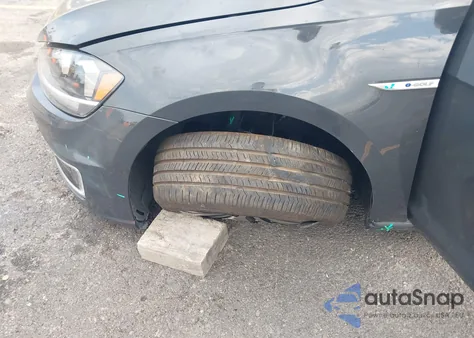 2017 Volkswagen E-Golf Se из США, поврежденный, VIN WVWKR7AU2HW950751